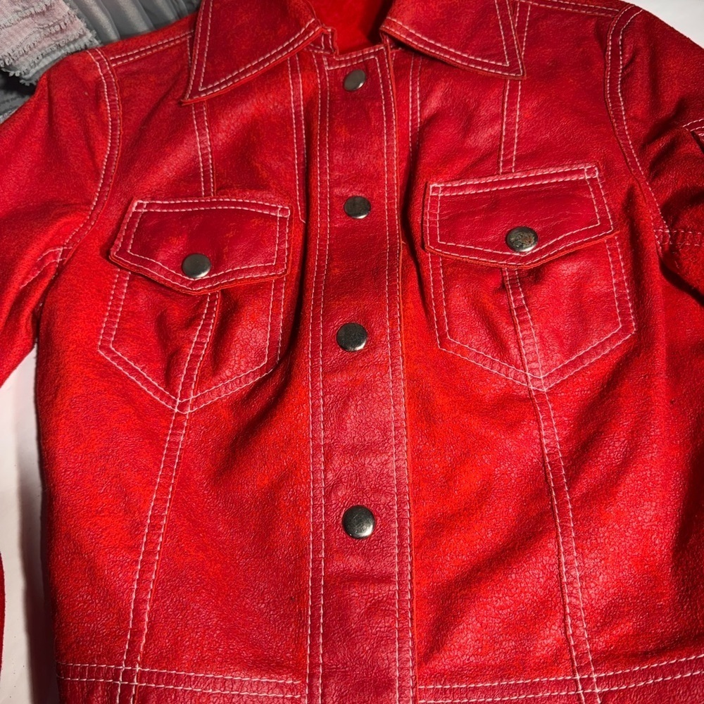 ✨ Vintage MOD Red Vinyl Jacket – Made in Taiwan ✨ - Picture 2 of 14